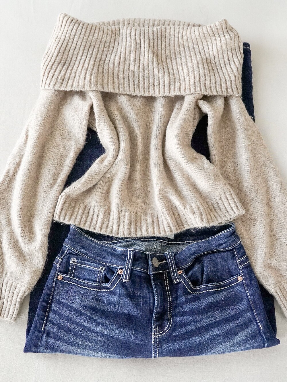Abercrombie & Fitch Off Shoulder Sweater Small Oatmeal Foldover Knit